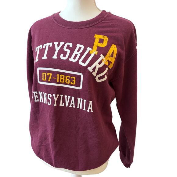 Women’s Size Small Gildan Gettysburg Sweatshirt Crewneck Maroon - Picture 1 of 3